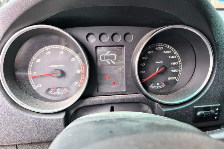 Used BAIC Off-Road BJ40 2016 40L 2.0T Manual Two-Wheel Drive Luxury Edition Instrument Cluster