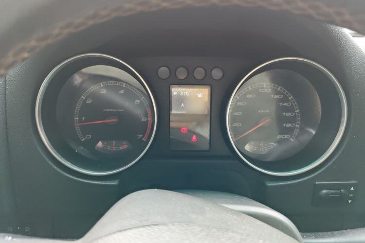Used BAIC Off-Road BJ40 2016 40L 2.0T Manual All-Wheel Drive Prestige Edition Instrument Cluster