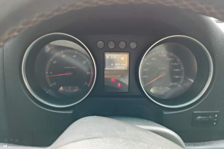 Used BAIC Off-Road BJ40 2016 40L 2.0T Manual All-Wheel Drive Prestige Edition Instrument Cluster