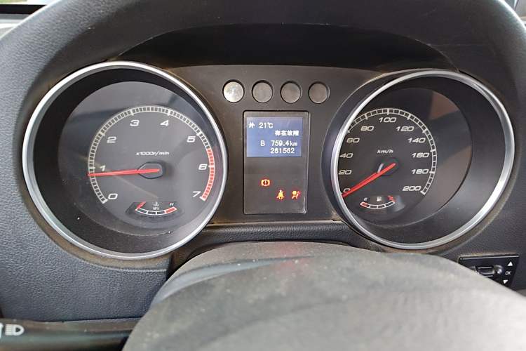 Used BAIC Off-Road BJ40 2016 40L 2.0T Manual All-Wheel Drive Prestige Edition Instrument Cluster
