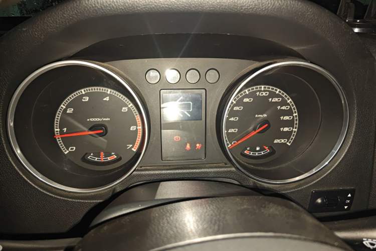 Used BAIC Off-Road BJ40 2016 40L 2.3T Automatic All-Wheel Drive Premium Edition Instrument Cluster