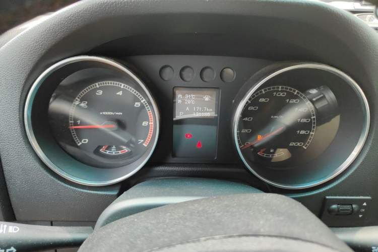 Used BAIC Off-Road BJ40 2016 40L 2.3T Automatic All-Wheel Drive Premium Edition Instrument Cluster