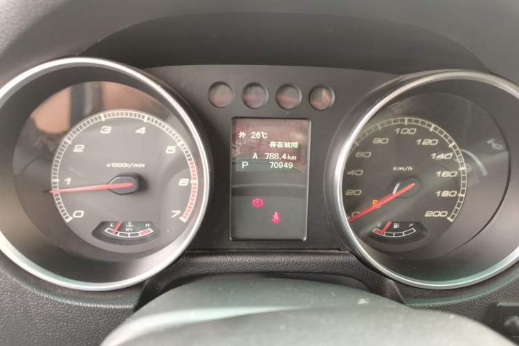 Used BAIC Off-Road BJ40 2016 40L 2.3T Automatic Two-Wheel Drive Prestige Edition Instrument Cluster