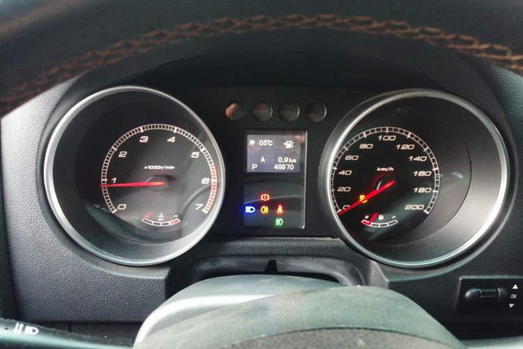 Used BAIC Off-Road BJ40 2016 40L 2.3T Automatic Two-Wheel Drive Prestige Edition Instrument Cluster