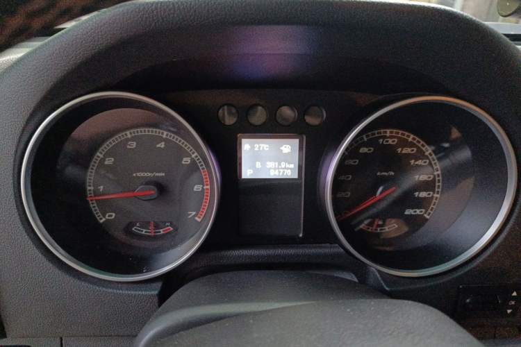Used BAIC Off-Road BJ40 2016 40L 2.3T Automatic All-Wheel Drive Premium Edition Instrument Cluster