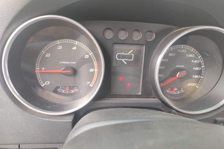 Used BAIC Off-Road BJ40 2016 2.0T Manual Four-Wheel Drive Prestige Edition Instrument Cluster