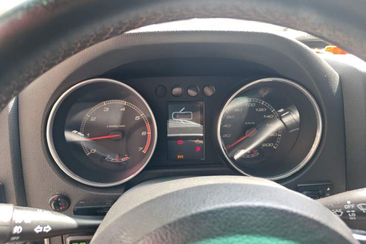 Used BAIC Off-Road BJ40 2016 40L 2.3T Automatic All-Wheel Drive Premium Edition Instrument Cluster