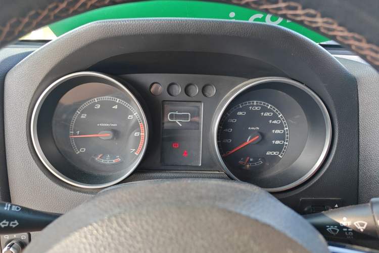 Used BAIC Off-Road BJ40 2016 40L 2.0T Manual All-Wheel Drive Prestige Edition Instrument Cluster