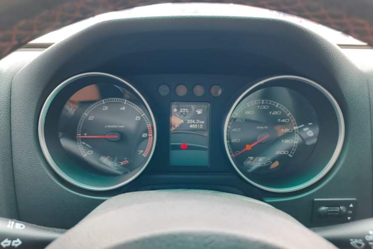 Used BAIC Off-Road BJ40 2016 40L 2.3T Automatic All-Wheel Drive Premium Edition Instrument Cluster