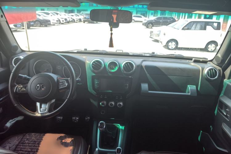 Used BAIC Off-Road BJ40 2016 40L 2.0T Manual All-Wheel Drive Prestige Edition Interior 1