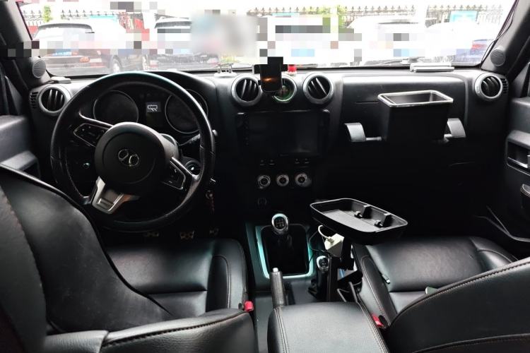 Used BAIC Off-Road BJ40 2016 40L 2.0T Manual All-Wheel Drive Prestige Edition Interior 2