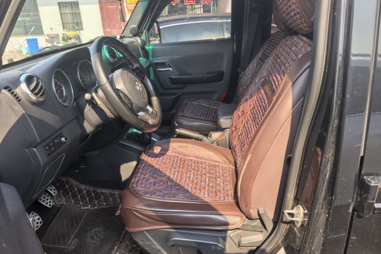 Used BAIC Off-Road BJ40 2016 40L 2.0T Manual All-Wheel Drive Prestige Edition Interior 2