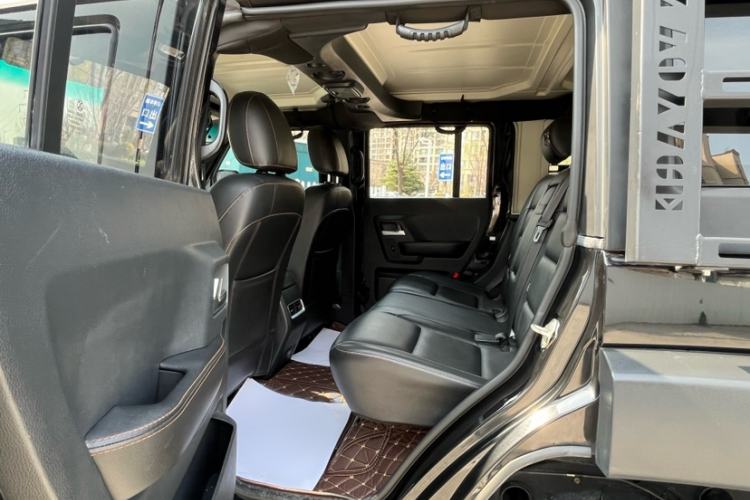 Used BAIC Off-Road BJ40 2016 40L 2.3T Automatic All-Wheel Drive Premium Edition Interior 3