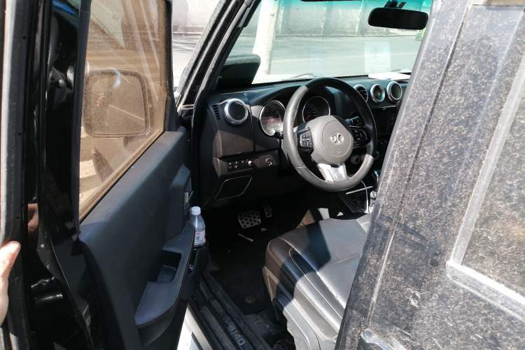 Used BAIC Off-Road BJ40 2016 40L 2.3T Automatic All-Wheel Drive Premium Edition Interior 3