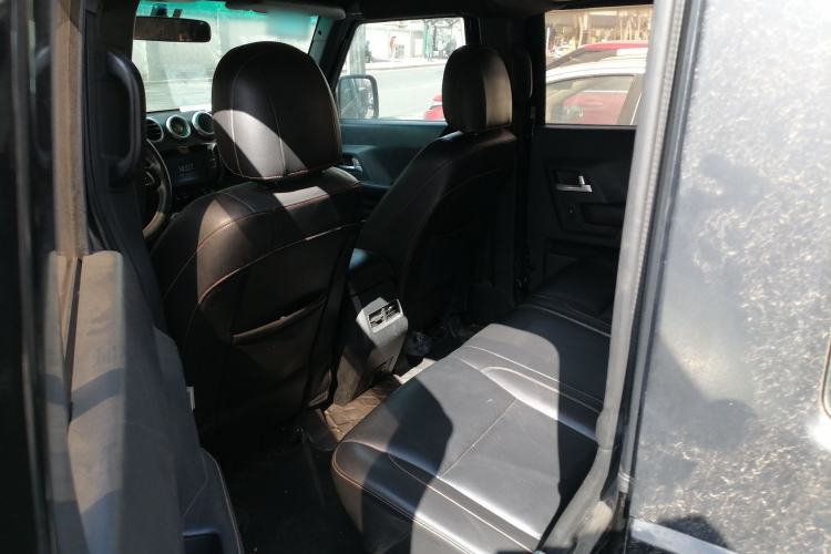 Used BAIC Off-Road BJ40 2016 40L 2.3T Automatic All-Wheel Drive Premium Edition Interior 4