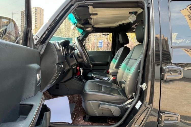 Used BAIC Off-Road BJ40 2016 40L 2.3T Automatic All-Wheel Drive Premium Edition Interior 5