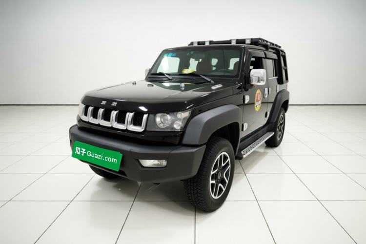 Ojetý BAIC Off-Road BJ40 2016 40L 2.3T Automatic All-Wheel Drive Premium Edition Guazi used car, China used car export, Used car for sale, Used  cars, Cheapest cars for sale