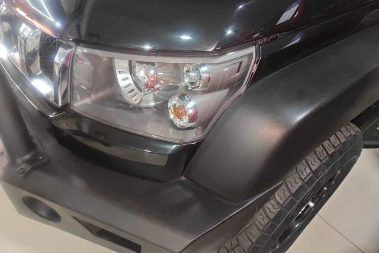 Used BAIC Off-Road BJ40 2016 40L 2.3T Automatic All-Wheel Drive Premium Edition Left Front Headlight