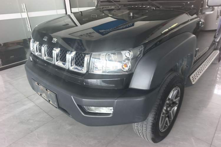 Used BAIC Off-Road BJ40 2016 40L 2.3T Automatic All-Wheel Drive Premium Edition Left Front Headlight
