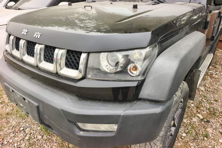 Used BAIC Off-Road BJ40 2016 40L 2.3T Automatic All-Wheel Drive Premium Edition Left Front Headlight