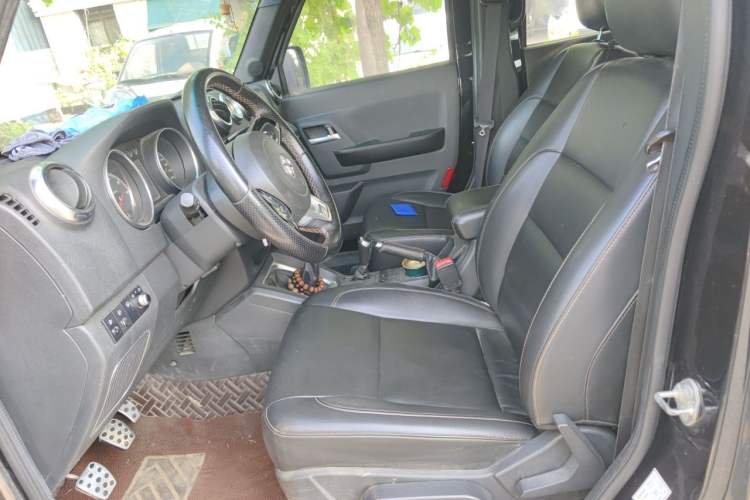 Used BAIC Off-Road BJ40 2016 40L 2.0T Manual All-Wheel Drive Prestige Edition Left Front Seat
