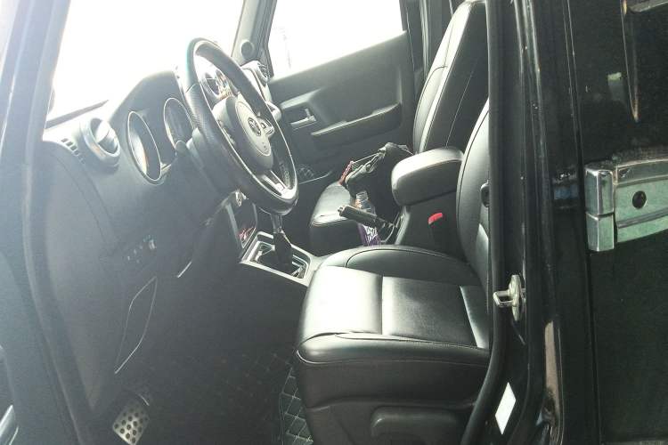Used BAIC Off-Road BJ40 2016 40L 2.3T Automatic Two-Wheel Drive Prestige Edition Left Front Seat