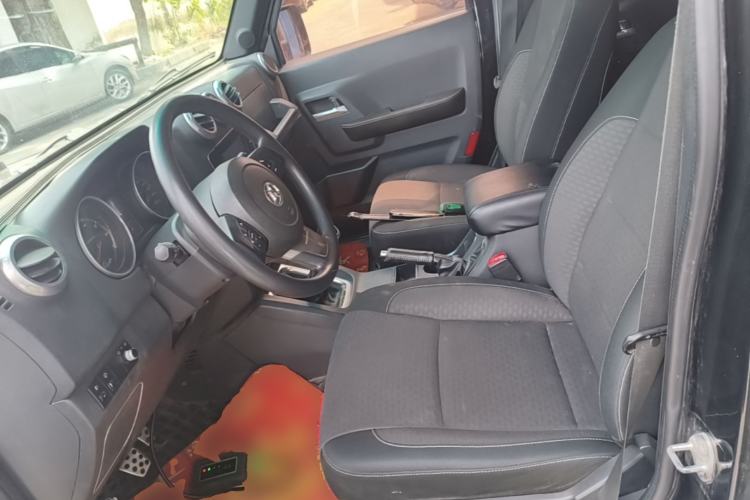Used BAIC Off-Road BJ40 2016 40L 2.0T Manual Two-Wheel Drive Luxury Edition Left Front Seat