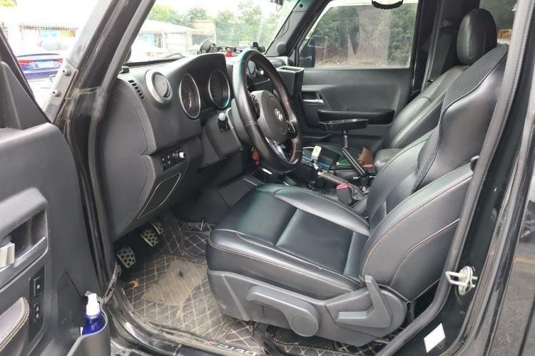 Used BAIC Off-Road BJ40 2016 40L 2.0T Manual All-Wheel Drive Prestige Edition Left Front Seat