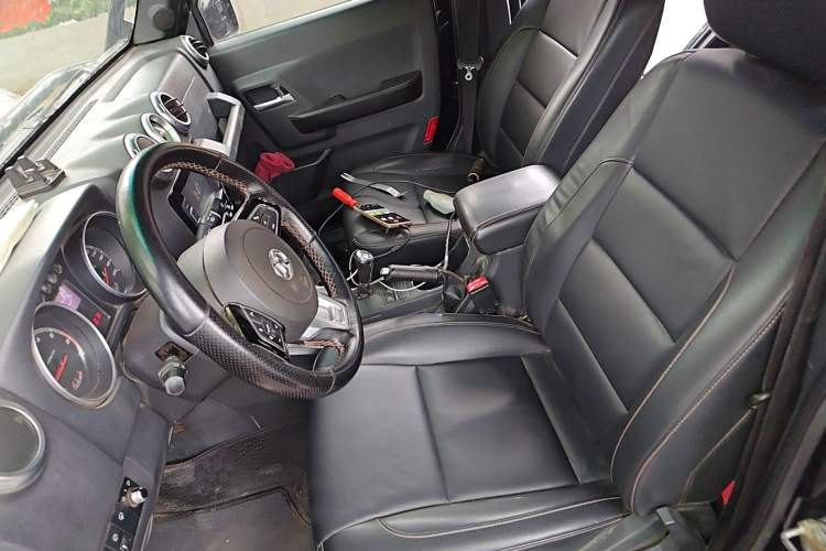 Used BAIC Off-Road BJ40 2016 40L 2.0T Manual All-Wheel Drive Prestige Edition Left Front Seat