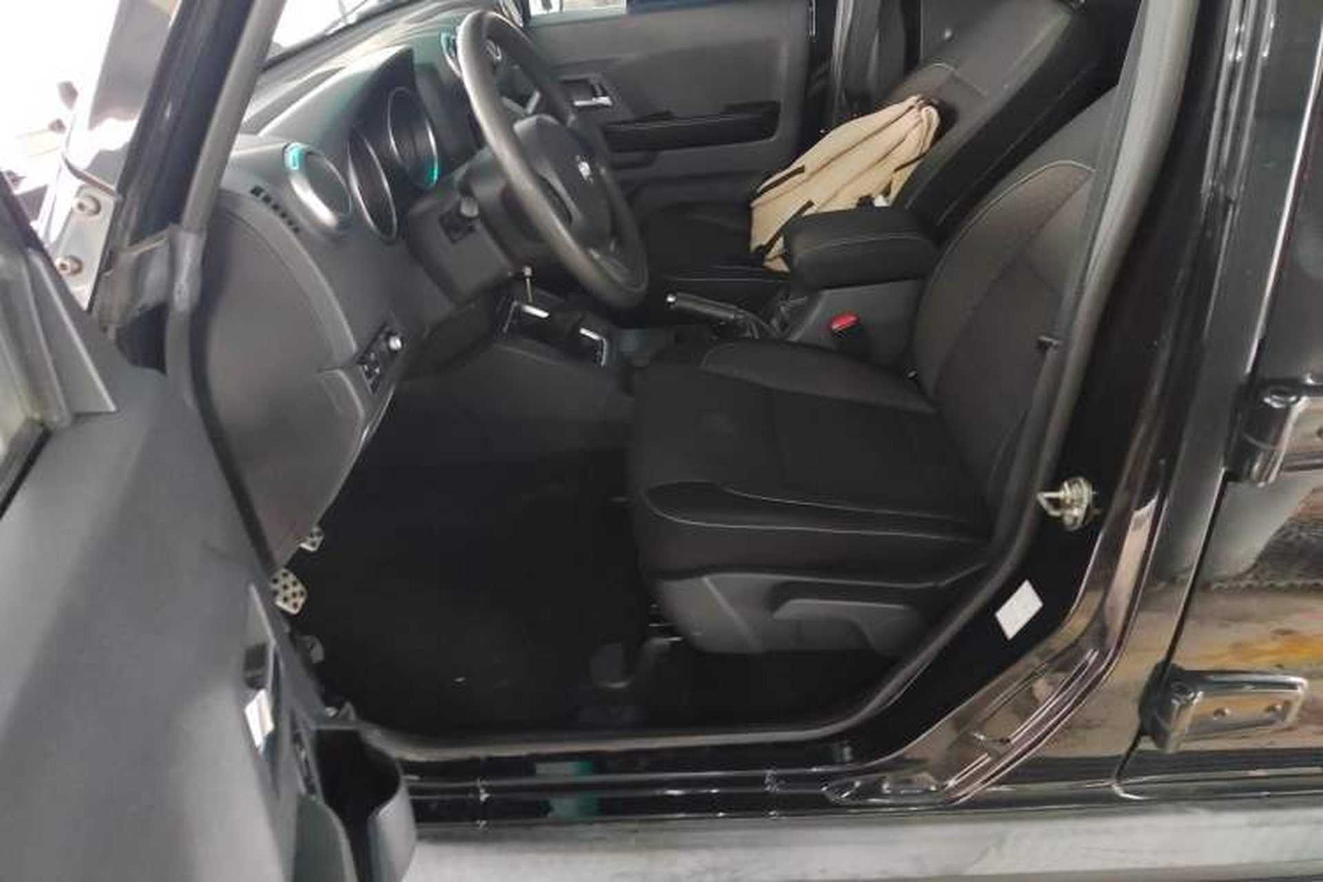 Used BAIC Off-Road BJ40 2016 40L 2.0T Manual Two-Wheel Drive Luxury Edition Left Front Seat