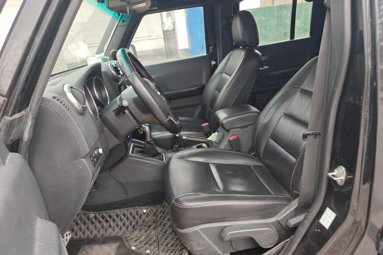 Used BAIC Off-Road BJ40 2016 40L 2.3T Automatic All-Wheel Drive Premium Edition Left Front Seat