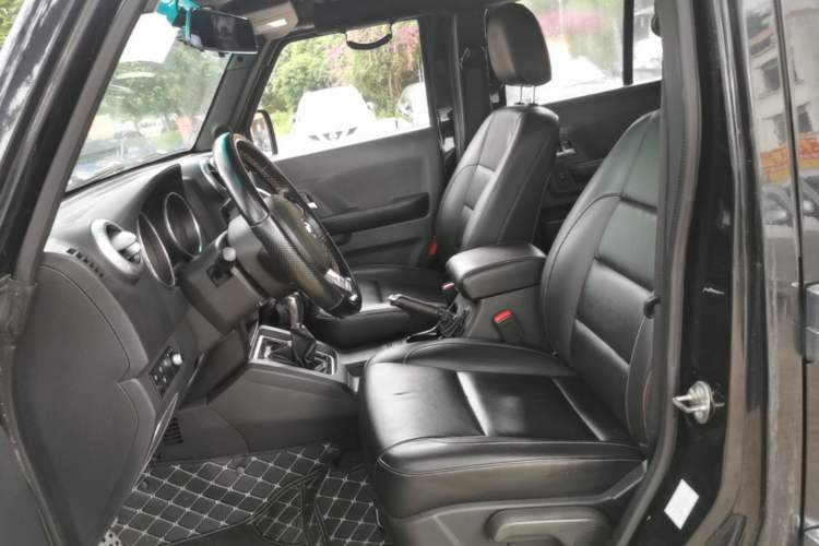 Used BAIC Off-Road BJ40 2016 40L 2.3T Automatic Two-Wheel Drive Prestige Edition Left Front Seat