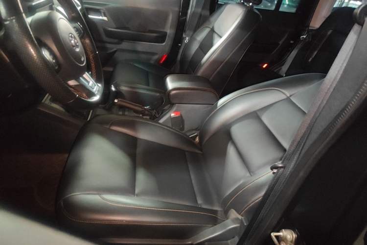 Used BAIC Off-Road BJ40 2016 40L 2.3T Automatic All-Wheel Drive Premium Edition Left Front Seat