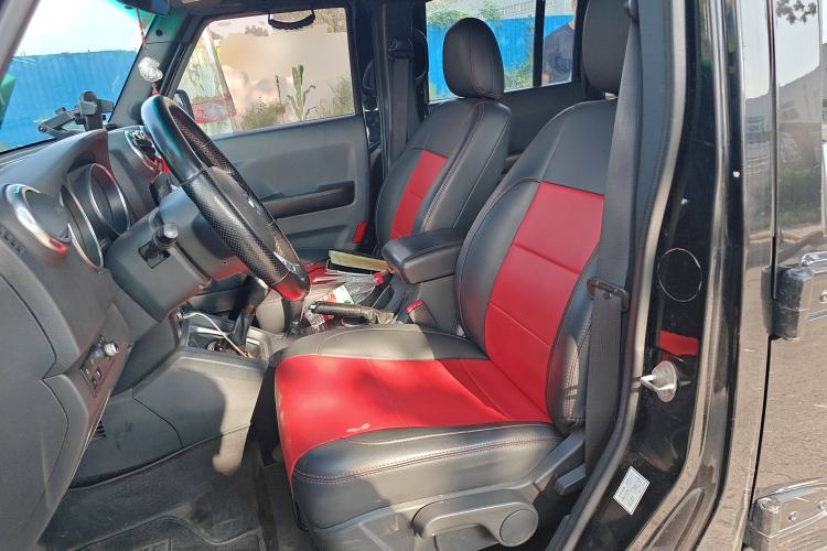 Used BAIC Off-Road BJ40 2016 40L 2.0T Manual All-Wheel Drive Prestige Edition Left Front Seat