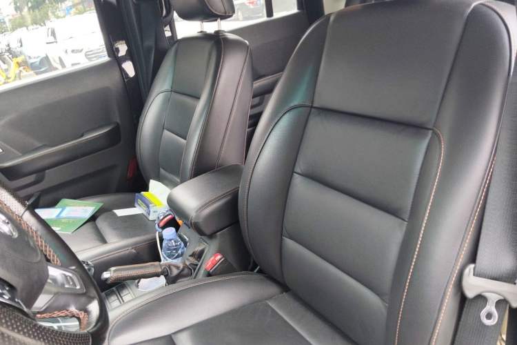 Used BAIC Off-Road BJ40 2016 2.3T Automatic Four-Wheel Drive Premium Edition Left Front Seat