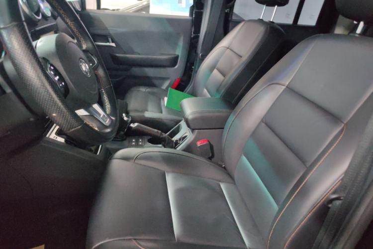 Used BAIC Off-Road BJ40 2016 40L 2.3T Automatic All-Wheel Drive Premium Edition Left Front Seat