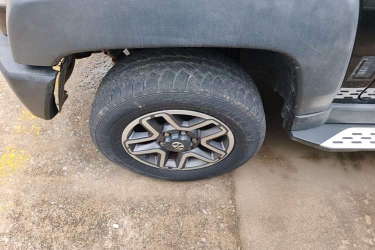 Used BAIC Off-Road BJ40 2016 40L 2.3T Automatic All-Wheel Drive Premium Edition Left Front Wheel Hub