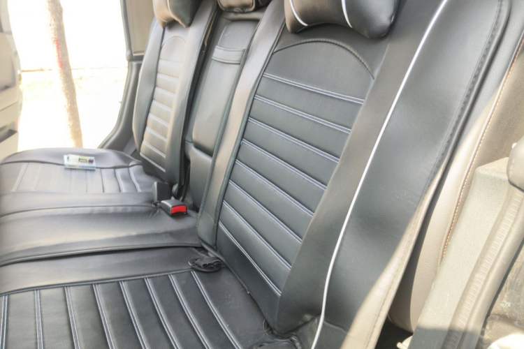 Used BAIC Off-Road BJ40 2016 40L 2.0T Manual All-Wheel Drive Prestige Edition Left Rear Seat