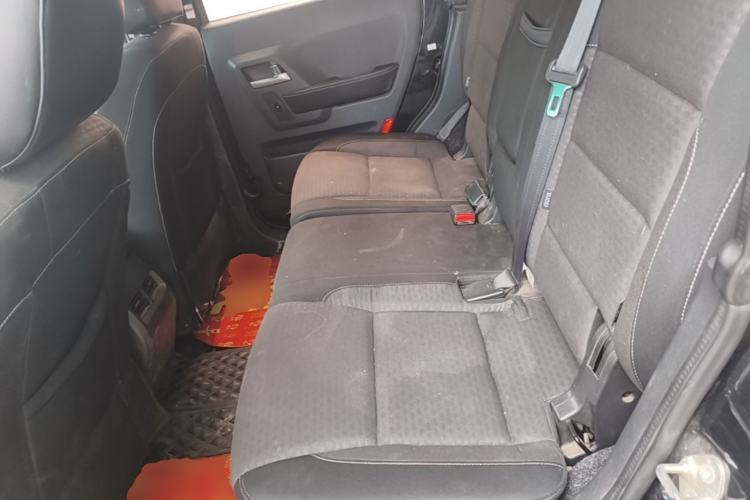 Used BAIC Off-Road BJ40 2016 40L 2.0T Manual Two-Wheel Drive Luxury Edition Left Rear Seat