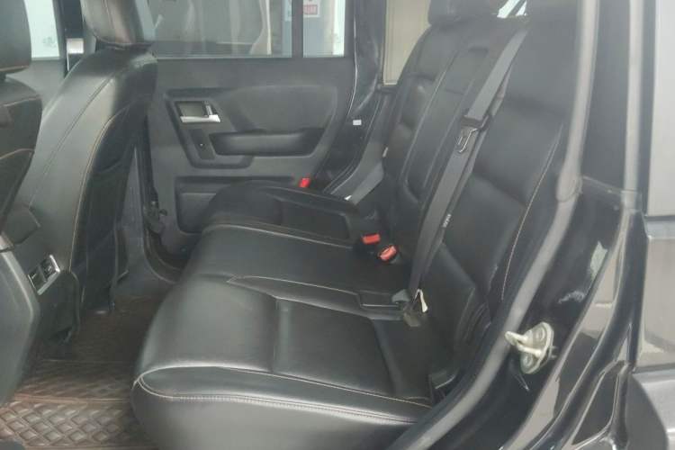 Used BAIC Off-Road BJ40 2016 2.3T Automatic Four-Wheel Drive Premium Edition Left Rear Seat