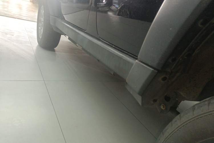 Used BAIC Off-Road BJ40 2016 40L 2.3T Automatic Two-Wheel Drive Prestige Edition Left Side Sill