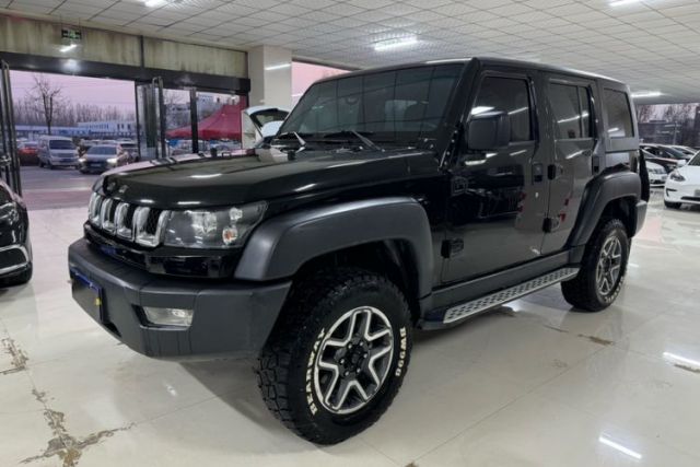 Ojetý BAIC Off-Road BJ40 2016 40L 2.3T Automatic All-Wheel Drive Premium Edition