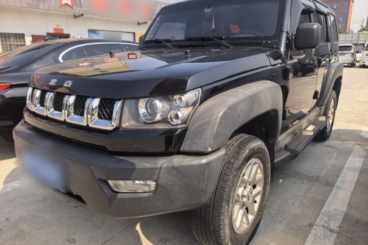 Used BAIC Off-Road BJ40 2016 40L 2.0T Manual All-Wheel Drive Prestige Edition Guazi used car, China used car export, Used car for sale, Used BAIC Off-Road cars, Cheapest cars for sale