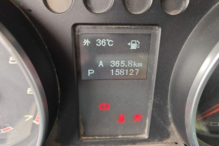 Used BAIC Off-Road BJ40 2016 40L 2.3T Automatic All-Wheel Drive Premium Edition Odometer Close Up