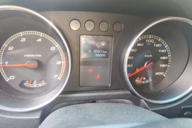 Used BAIC Off-Road BJ40 2016 40L 2.3T Automatic All-Wheel Drive Premium Edition Odometer Close Up