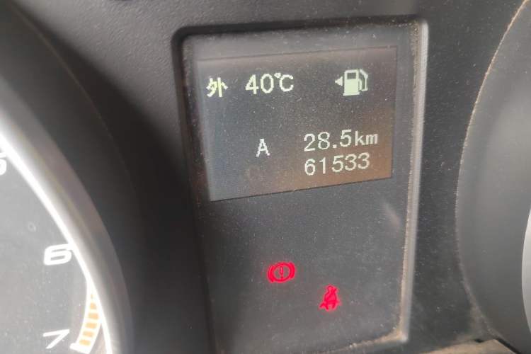 Used BAIC Off-Road BJ40 2016 2.0T Manual Four-Wheel Drive Prestige Edition Odometer Close Up