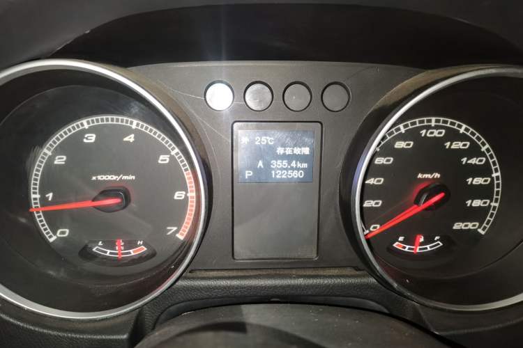 Used BAIC Off-Road BJ40 2016 40L 2.3T Automatic All-Wheel Drive Premium Edition Odometer Close Up