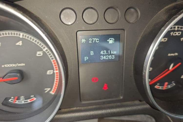 Used BAIC Off-Road BJ40 2016 40L 2.3T Automatic All-Wheel Drive Premium Edition Odometer Close Up
