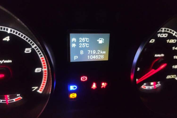 Used BAIC Off-Road BJ40 2016 40L 2.3T Automatic All-Wheel Drive Premium Edition Odometer Close Up