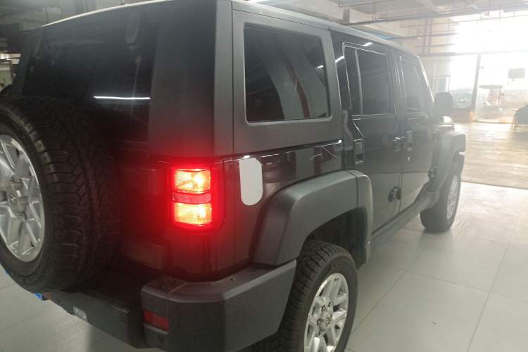 Used BAIC Off-Road BJ40 2016 40L 2.3T Automatic Two-Wheel Drive Prestige Edition Rear Right 45 Deg